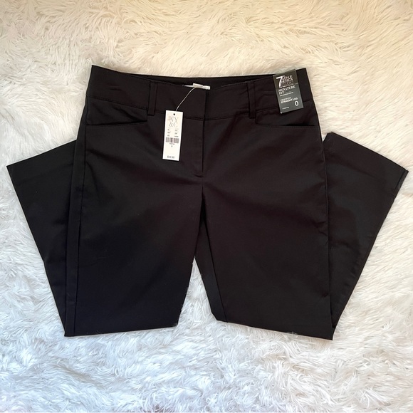 NWT* NY&Co Straight Leg Crop Pants - Picture 4 of 5